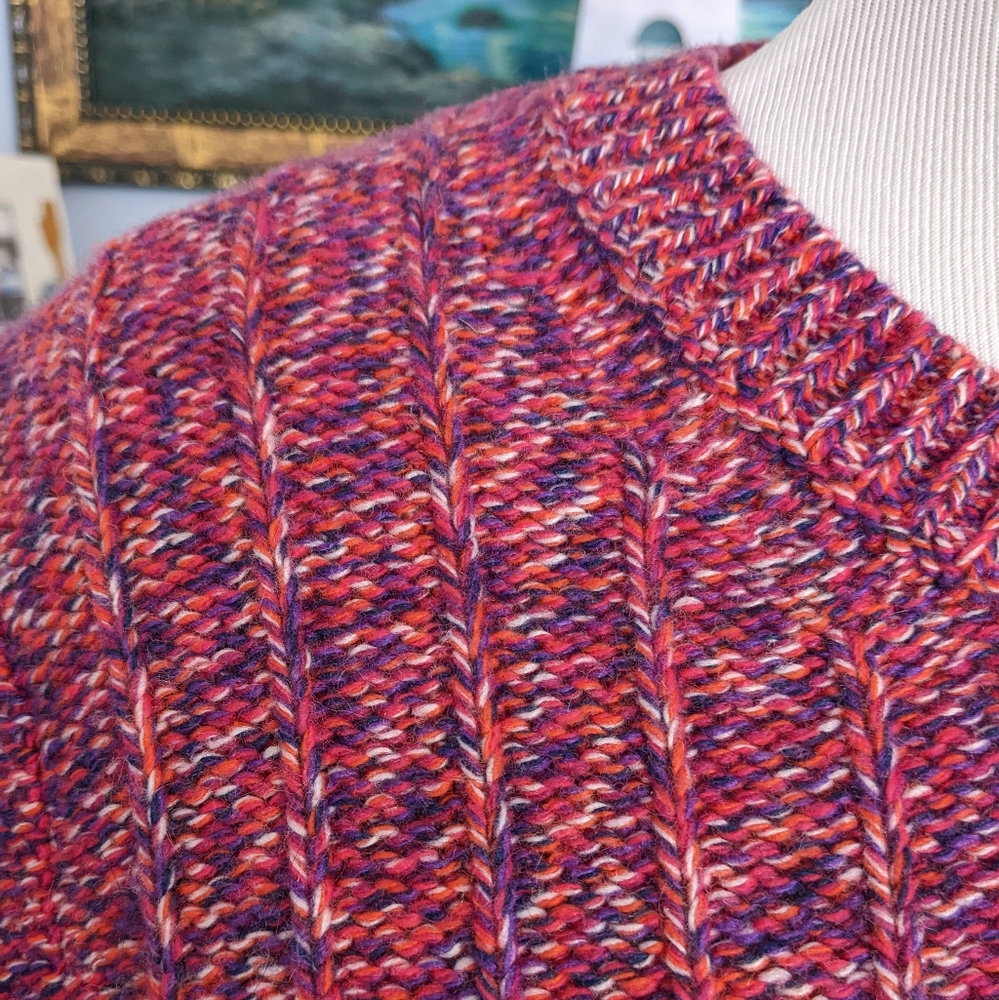 🍁 EUC Banana Republic Wool Cashmere Blend Ribbed Sweater in Berry, Size L - Picture 2 of 11